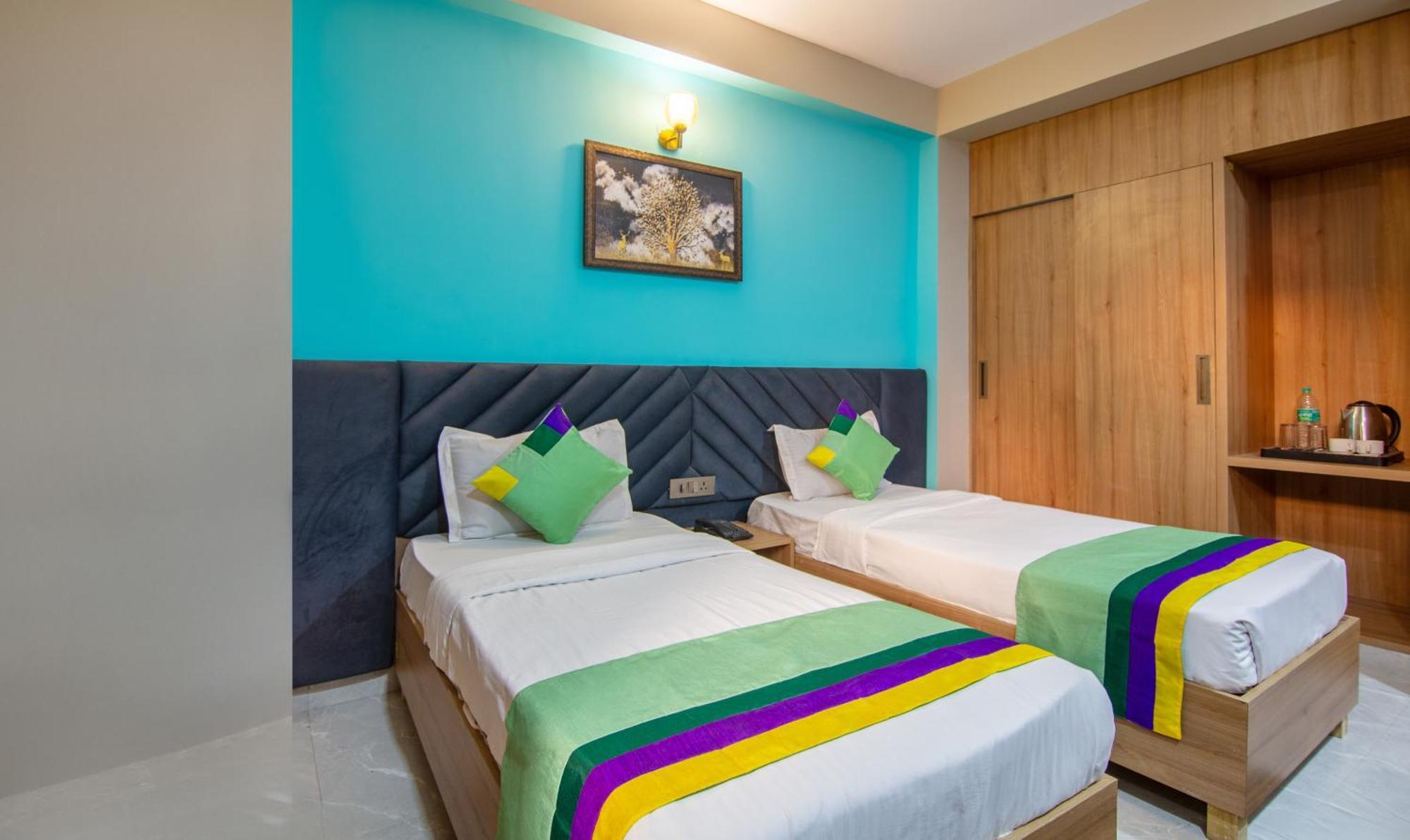 Treebo Elite Corporate, Sector 62 Hotel Noida Buitenkant foto