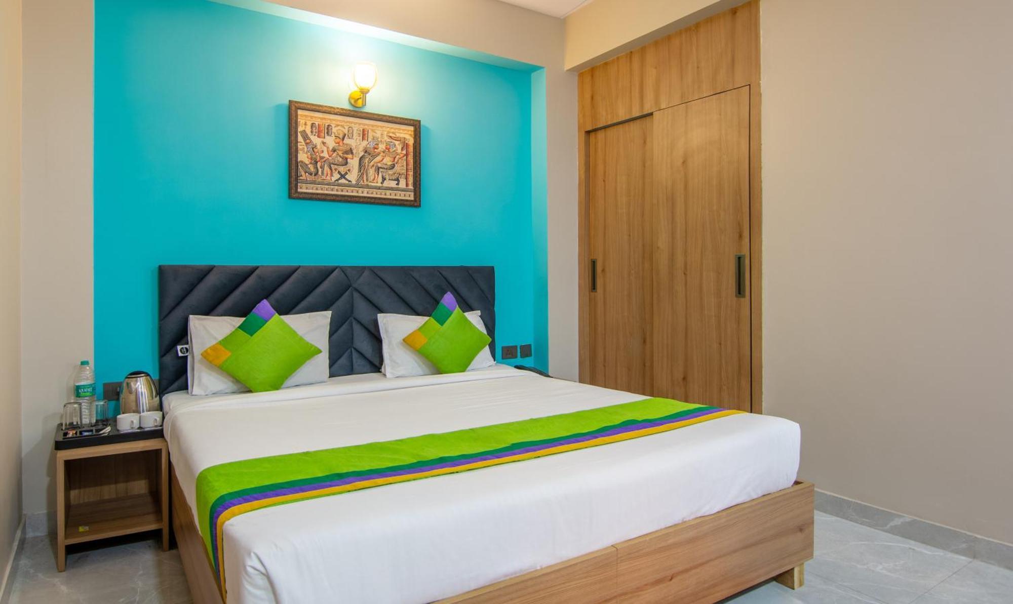 Treebo Elite Corporate, Sector 62 Hotel Noida Buitenkant foto