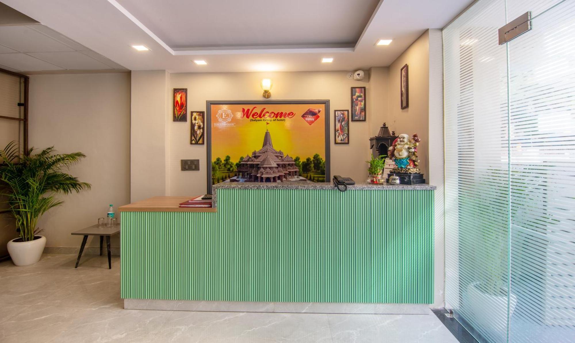 Treebo Elite Corporate, Sector 62 Hotel Noida Buitenkant foto